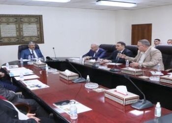 وزير النفط يؤكد على اهمية “التدريب” لتطويـــر المهارات العملية للعاملين في القطاع النفطي