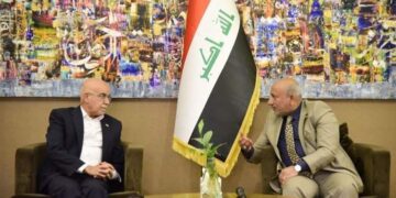 محافظ كربلاء يلتقــي وزير الصحة