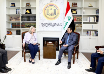 الأعرجي والسفيرة الأميركية يبحثان عدداً من الملفات