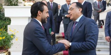 الحلبوسي يؤكد لمصر سعي الحكومة لتفعيل التعاون الاقتصادي والاستثماري