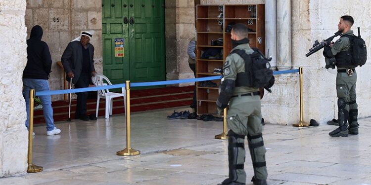 العراق يدين الاقتحام الإسرائيلي للمسجد الأقصى