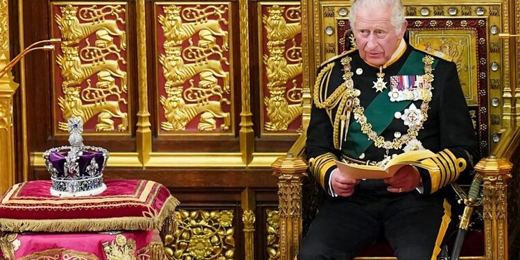 حضور فني عالمي في حفل تتويج تشارلز الثالث