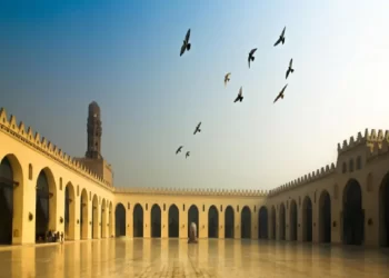 جامع “الحاكم بأمر الله”  درة عمارة الفاطميين في القاهرة