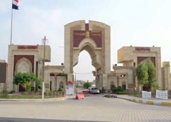 طلبة عرب و اجانب يقدمون للدراسة في جامعة كربلاء