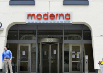 شركة أدوية رائدة تكشف عن موعد توفر “لقاحات للسرطان وأمراض أخرى خطيرة”