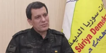 قصف مطار السليمانية اســتهدف “قائد قوات سوريا الديمقراطية”