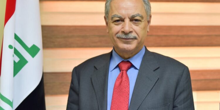 نقابة الصيادلة تطالب القضاء لــ(شمولها بقانون حماية الأطباء)