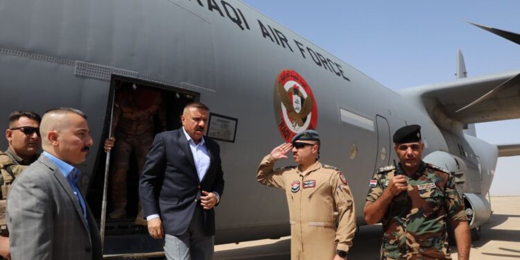 وزير الداخلية يصل ذي قار على رأس وفد أمني