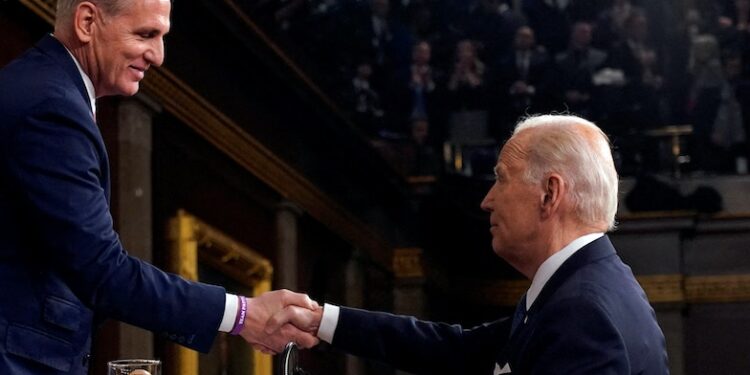 الكونجرس الامريكي منقسم .. سقف الدين يضع بايدن ومكارثي أمام مهمة صعبة