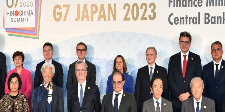 تحذير من تزايد ضبابية الاقتصاد العالمي