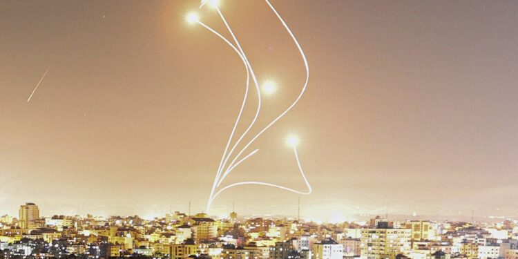 الجيش الإسرائيلي “يجـــرب” أسلحة وتقنيات جديدة في حربه على غزة