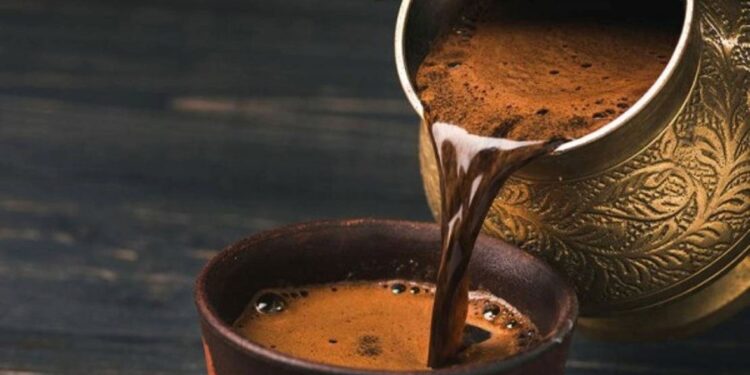 ​لأن القهوة والشّاي أصبحا ترفاً ,, السّوريون يدلّلون أنفسهم بالزّهورات والأعشاب البريّة