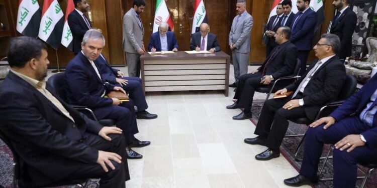 وزارة الصحة توقع “مذكرة تفاهم” مع مكافحة المخدرات الايرانية