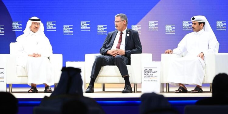 وزير النفط .. نعمل على تعظيم الانتاج الوطني من الغاز