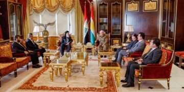مسعود بارزاني يبحث مع زعيم الحركة الإسلامية الكوردستانية علاقات بغداد وأربيل