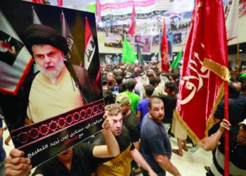 الصدر و أصحاب القضية ,,, انشقاق سياسي أم فرصة لتقوية نفوذ التيار ؟