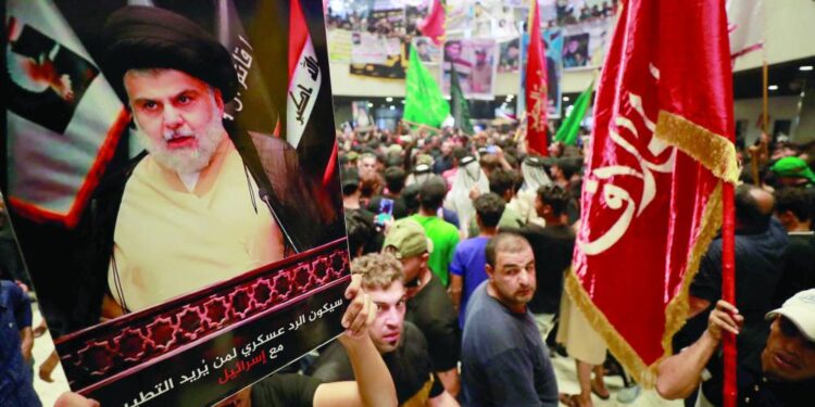 الصدر و أصحاب القضية ,,, انشقاق سياسي أم فرصة لتقوية نفوذ التيار ؟