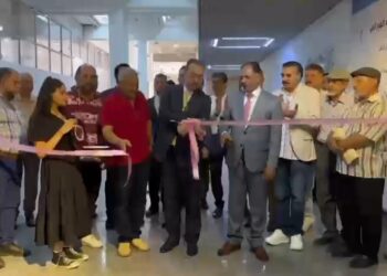 وكيل وزارة الثقافة والسياحة والاثار يفتتح المعرض التشكيلي الخاص بالفنان علي عليوي