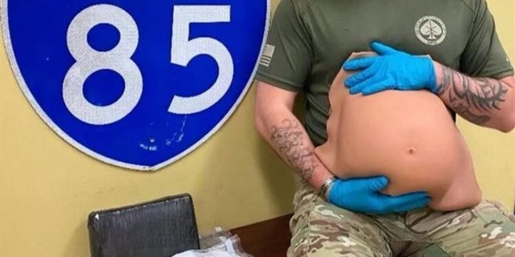 إيطاليا تضبط كوكايين بقيمة 880 مليون $ في شحنة موز