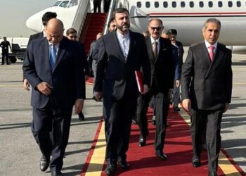 رئيس مجلس القضاء الاعلى يصل طهران