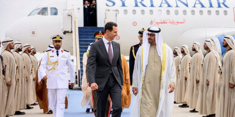 الإمارات تسلم “بشار الأسد” دعوة رسمية لحضور مؤتمر المناخ