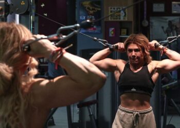 عراقية تتحدى (التمييز الجنسي) برياضة كمال الأجسام