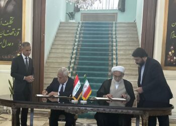 العراق وايران يوقعان مذكرة تفاهم قضائية بين البلدين