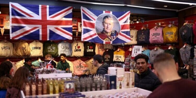 قصر بكنجهام يراهن على “انتعاش الاقتصاد البريطاني” بسبب حفل تتويج الملك تشارلز