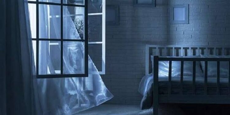 فتح النوافذ ليلاً يساعد على نـــــوم أفضل