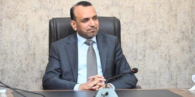 وزير العمل يصدر بيان