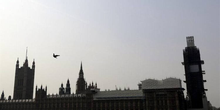 البرلمان البريطاني آيل للسقوط