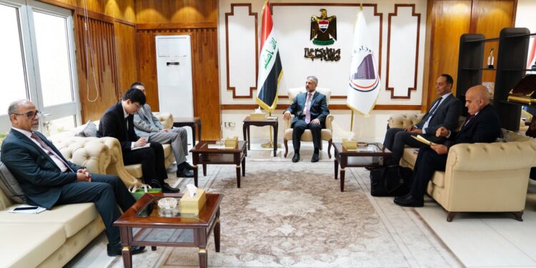 العراق والصين يبحثان “آليات تفعيل وتنفيذ بنود الاتفاقية الإطارية”