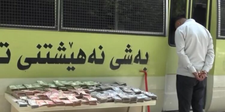 السليمانية .. اعادة 300 مليون دينار مسروق لمواطن من قبل الشرطة