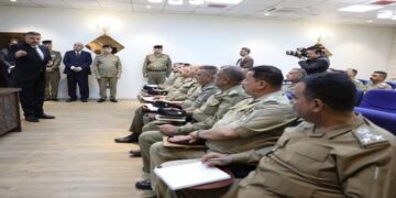 وزير الداخلية يؤكد على الاستعداد لتسلم الملف الأمني في المحافظات