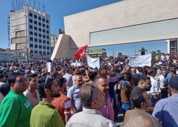 تظاهرة حاشدة للموظفين وسط بغداد للمطالبة بتعديل قانون سلم الرواتب