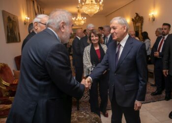 رئيس الجمهورية يلتقي ابناء الجالية العراقية في بريطانيا ويؤكد لهم ان العراق “يعيش مرحلة جديدة”