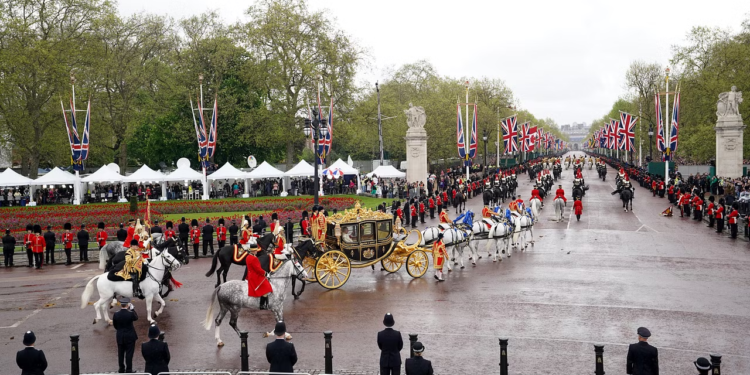 بدء مراسم تتويج تشارلز الثالث ملكا لبريطانيا