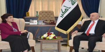 وزير البيئة وصفية السهيل يبحثان “تعميق العلاقات بين العراق والسعودية بالمجال البيئي”