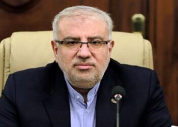 وزير النفط الايراني يصل الى بغداد اليوم