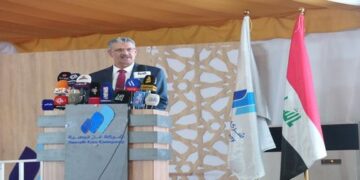 وزير النفط يفتتح المرحلةَ الأولى من مشروعِ معمل تسييل الغاز الطبيعي