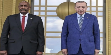 أردوغان يبحث مع البرهان التطورات في السودان