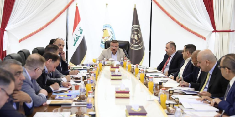 وزير الداخلية يجتمع مع مديري الاستخبارات في بغداد والمحافظات