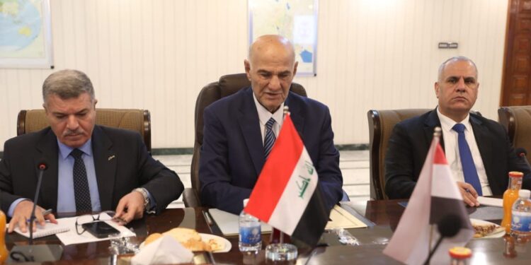 وزير الموارد يؤكد لنظيره السوري “اهمية توحيد المواقف لضمان حقوق البلدين المائية”