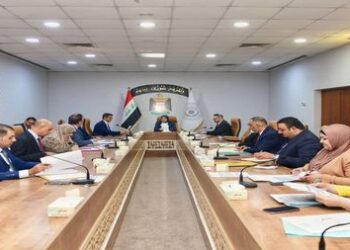 وزيرة المالية تناقــش “توفير الاراضي لدائرة عقارات الدولة” والآليات المتبعة في تسجيلها