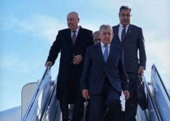 رئيس الجمهورية يصل إلى عمان