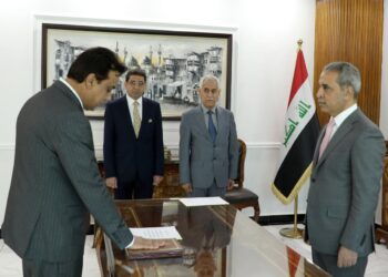 حسين عبدالسادة يؤدي اليمين لعضوية مجلس المفوضين في مفوضية الانتخابات