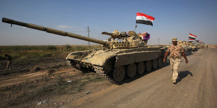 قوات عسكرية عراقية تتدرب على (إسقاط الطائرات المسيرة) في صحراء الأنبار