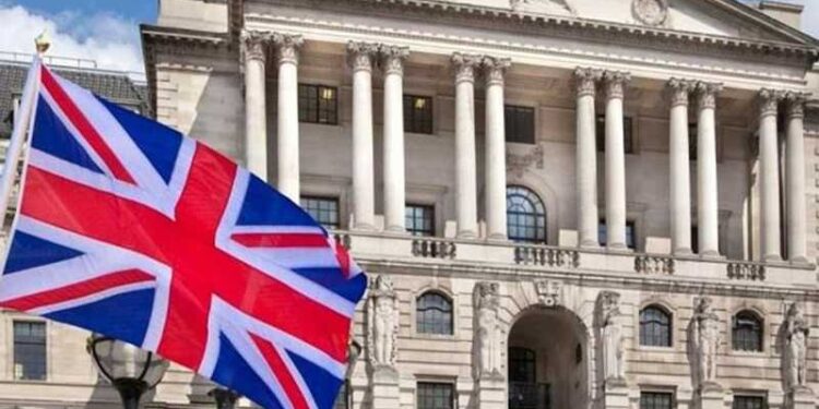 بنك إنجلترا “يرفع الفائدة” ربع نقطة مئوية لكبـــح التضخم
