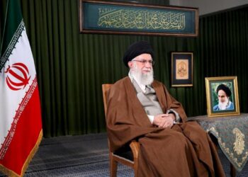 خامنئي يرحب بتطوير العلاقات مع مصر