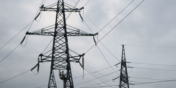 انخفاض التيار الكهربائي في ديالى بسبب مشاكل الخط الايراني